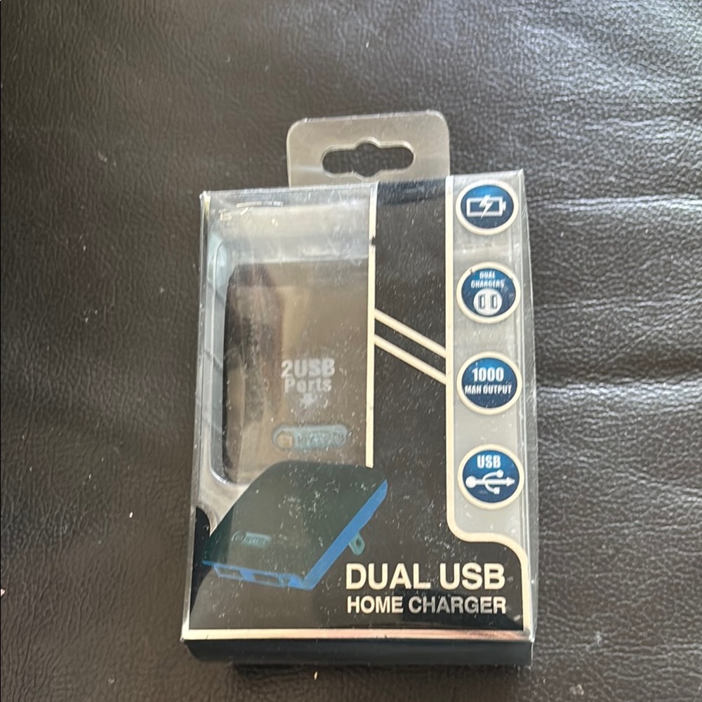 Black Dual USB Charger for Cell Phones